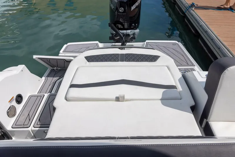Slide: The Image of Monterey 255SS Super Sport 2023 - 32