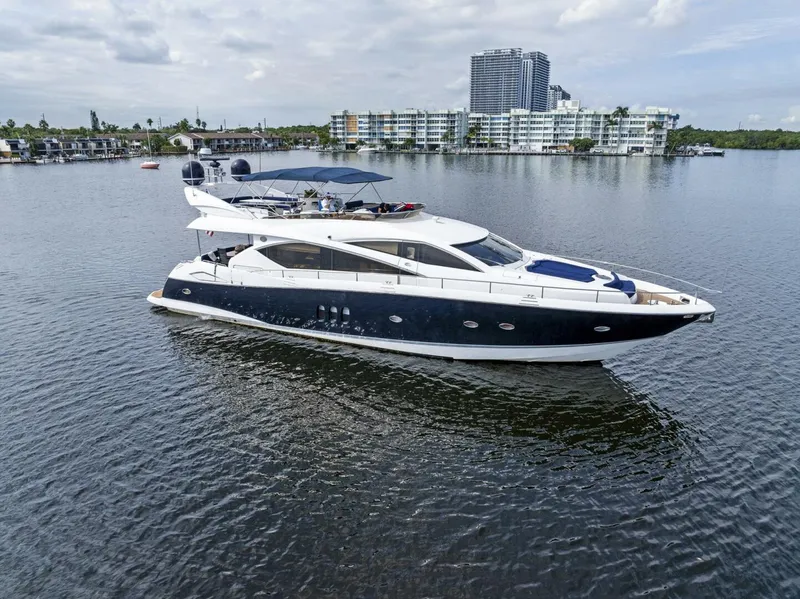 Slide: The Image of Sunseeker 75 Yacht 2006 - 2