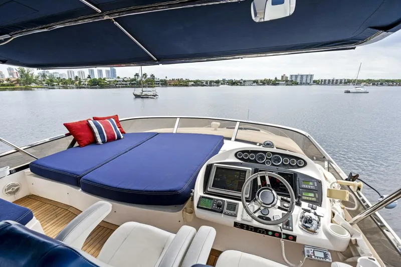 Slide: The Image of Sunseeker 75 Yacht 2006 - 47