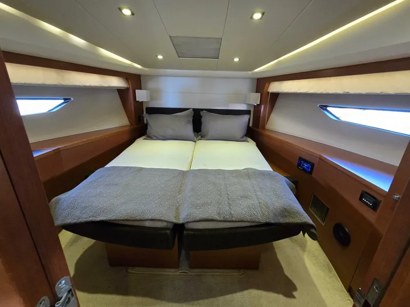 Slide: The Image of Prestige 500 2013 - 25
