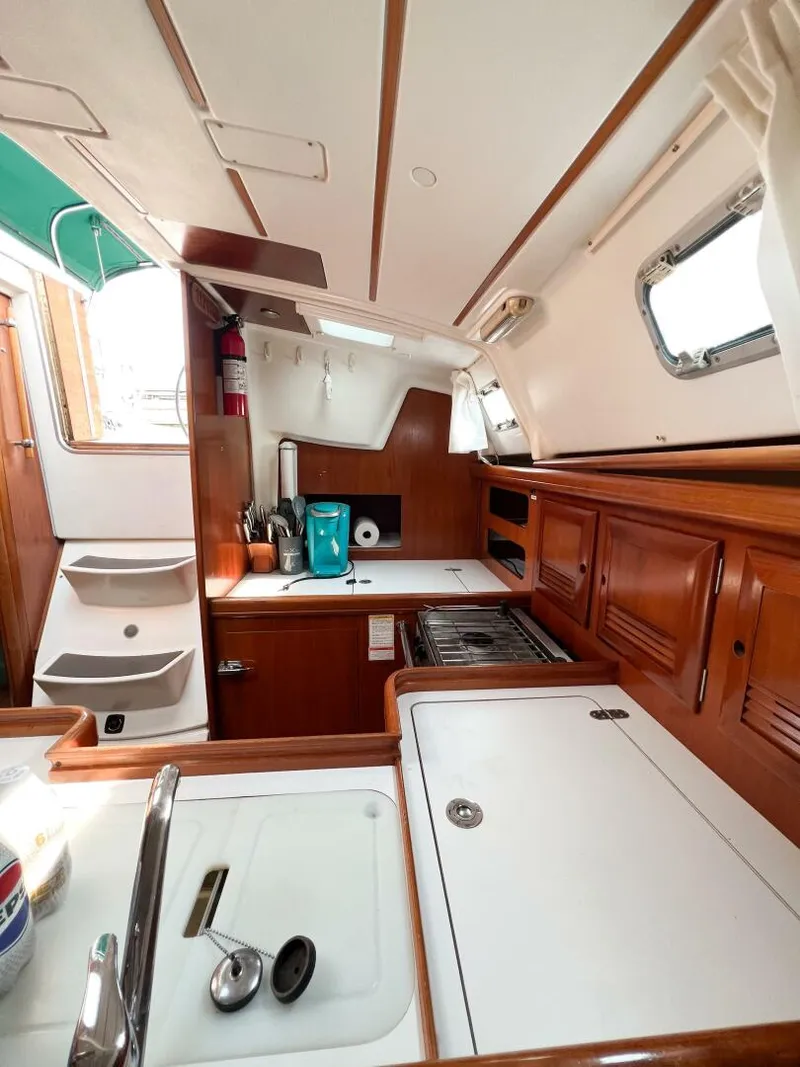 Slide: The Image of Beneteau 361 2002 - 13