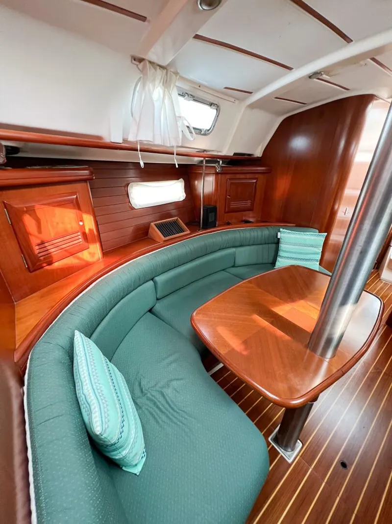 Slide: The Image of Beneteau 361 2002 - 16
