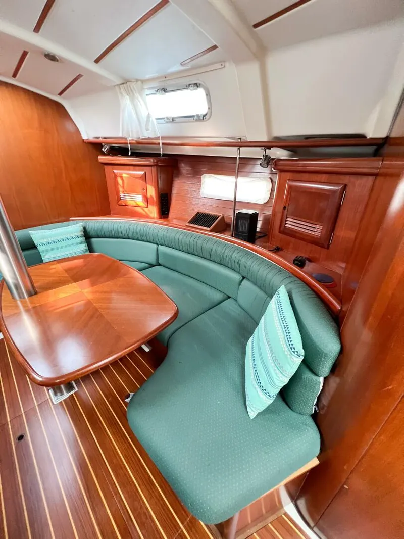 Slide: The Image of Beneteau 361 2002 - 19