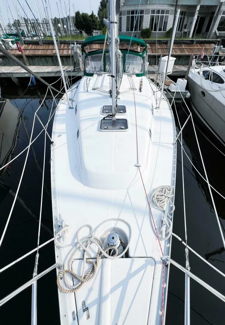 Slide: The Image of Beneteau 361 2002 - 2