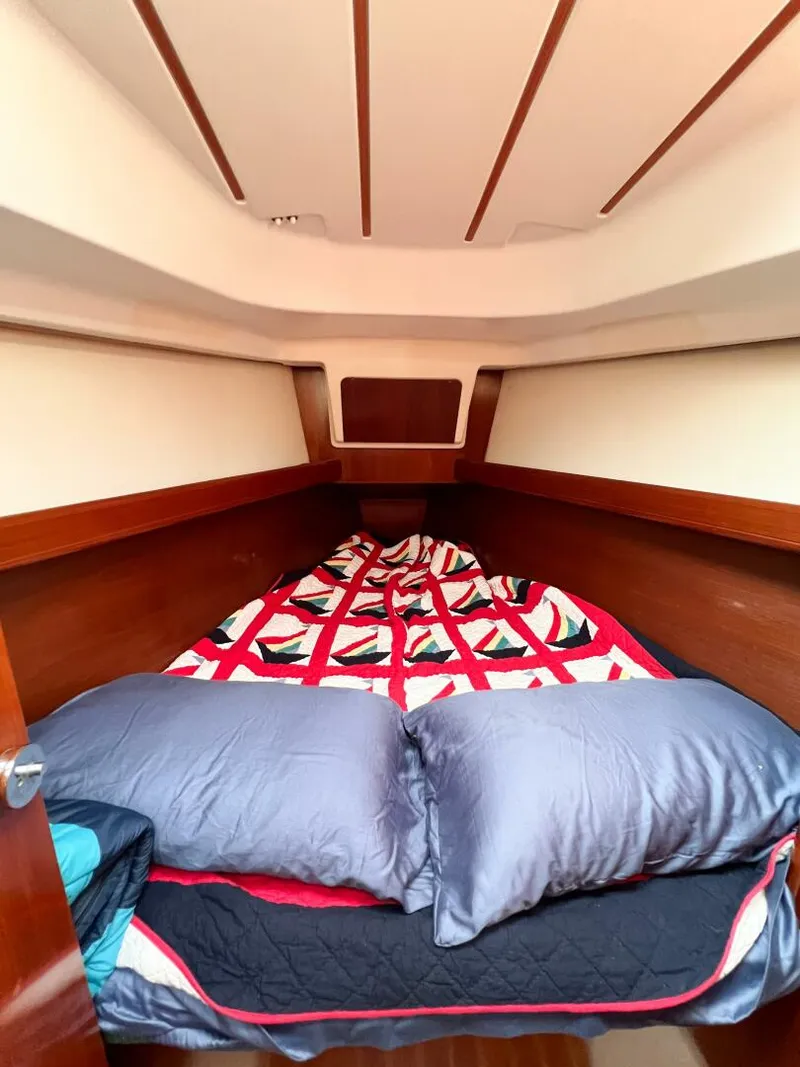 Slide: The Image of Beneteau 361 2002 - 26