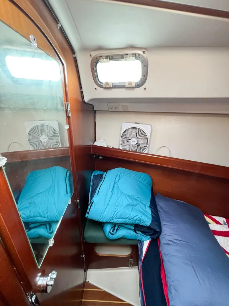 Slide: The Image of Beneteau 361 2002 - 27