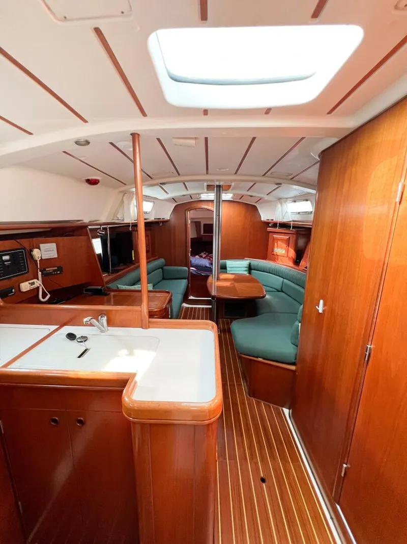 Slide: The Image of Beneteau 361 2002 - 31