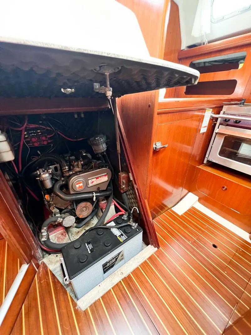 Slide: The Image of Beneteau 361 2002 - 33