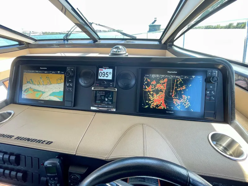 Slide: The Image of Sea Ray 400 Sundancer 2017 - 40
