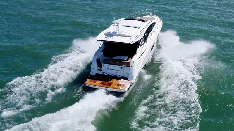 Slide: The Image of Sea Ray 400 Sundancer 2017 - 5