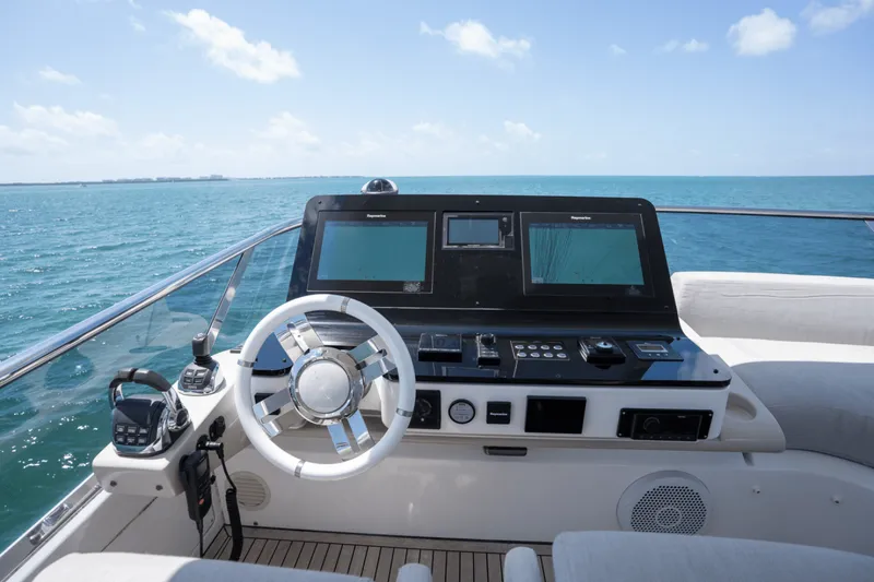 Slide: The Image of Azimut AZ 60-FLY 2019 - 21