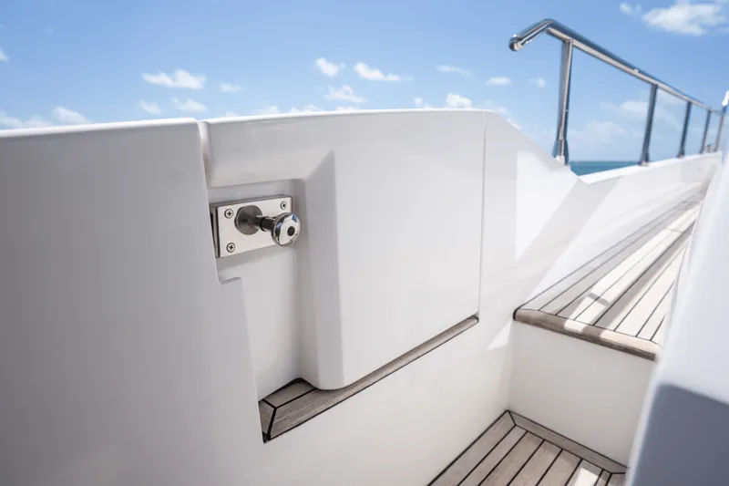 Slide: The Image of Azimut AZ 60-FLY 2019 - 34