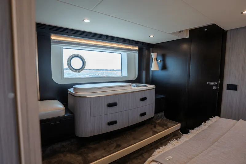 Slide: The Image of Azimut AZ 60-FLY 2019 - 54