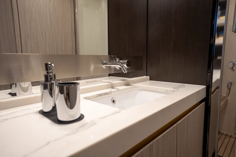 Slide: The Image of Azimut AZ 60-FLY 2019 - 62