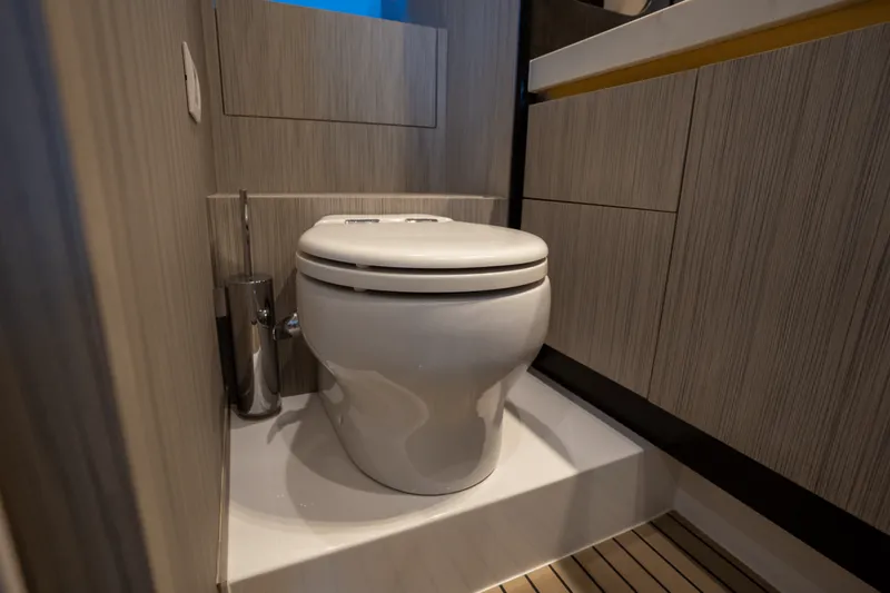 Slide: The Image of Azimut AZ 60-FLY 2019 - 67