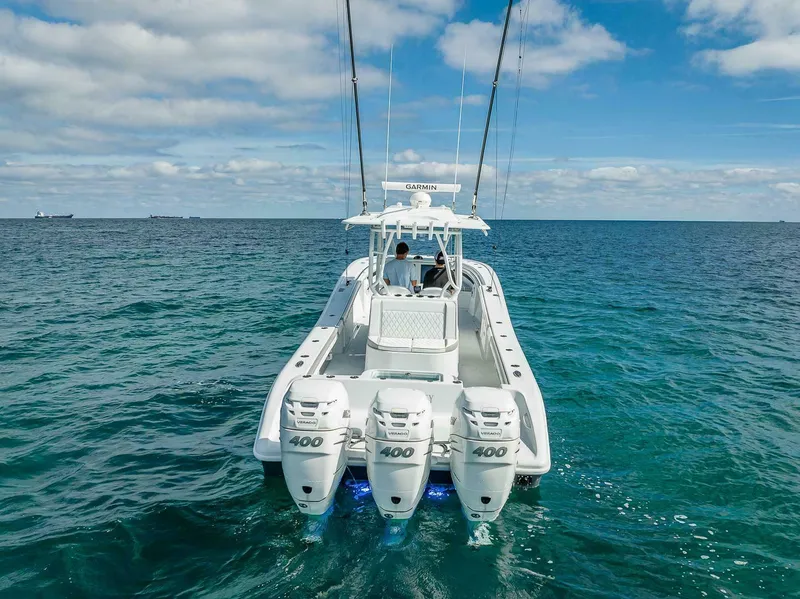 Slide: The Image of Yellowfin 36 Offshore 2023 - 3
