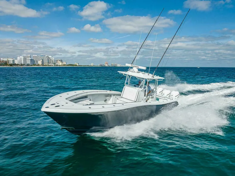 Slide: The Image of Yellowfin 36 Offshore 2023 - 6