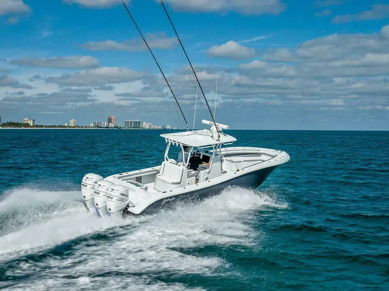 Slide: The Image of Yellowfin 36 Offshore 2023 - 8