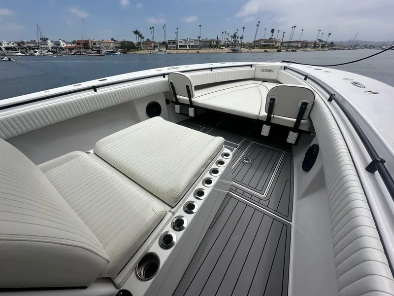 Slide: The Image of Sea Hunter 39 Center Console 2019 - 15