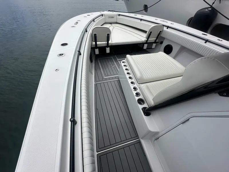 Slide: The Image of Sea Hunter 39 Center Console 2019 - 16