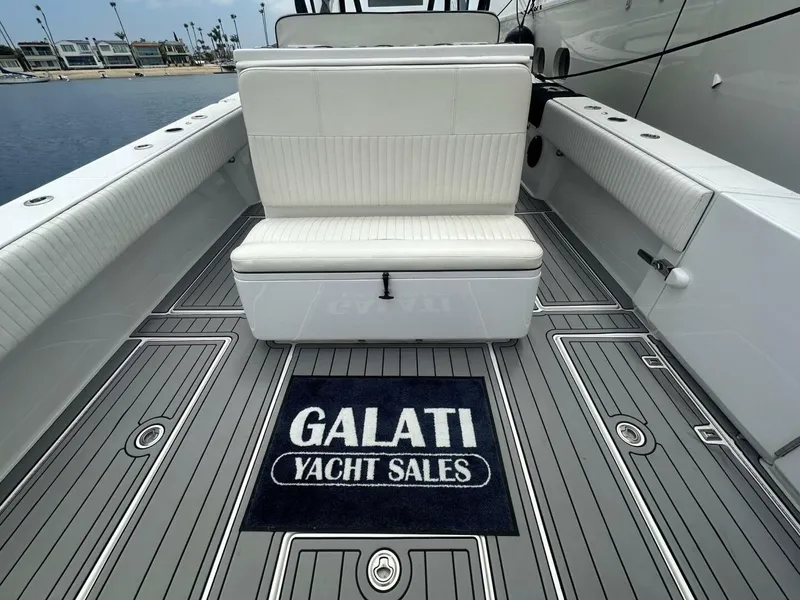 Slide: The Image of Sea Hunter 39 Center Console 2019 - 18
