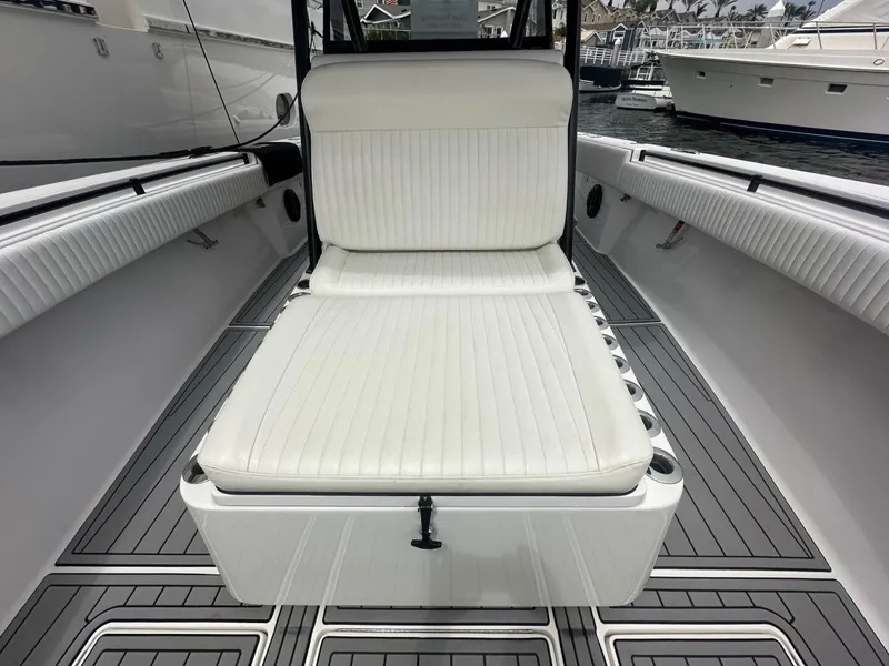 Slide: The Image of Sea Hunter 39 Center Console 2019 - 20