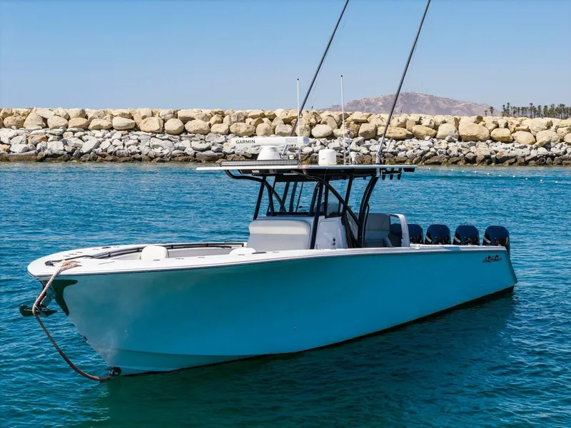 Slide: The Image of Sea Hunter 39 Center Console 2019 - 24