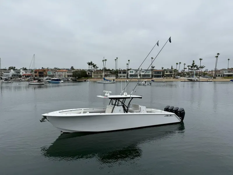 Slide: The Image of Sea Hunter 39 Center Console 2019 - 30