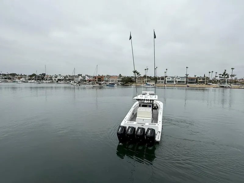 Slide: The Image of Sea Hunter 39 Center Console 2019 - 32