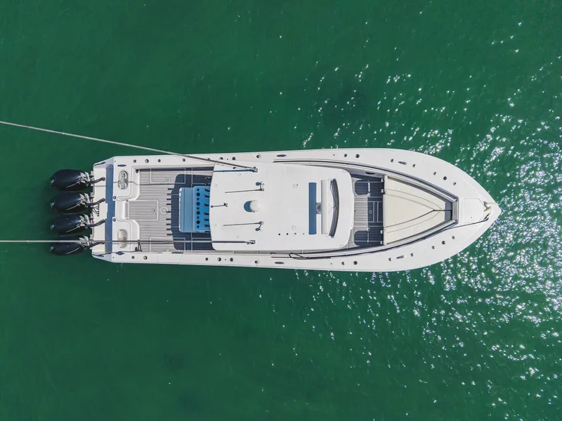 Slide: The Image of Sea Hunter 39 Center Console 2019 - 34