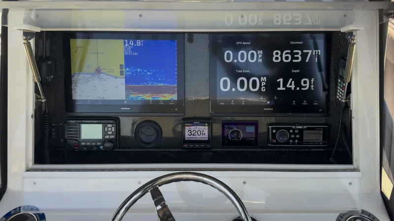 Slide: The Image of Sea Hunter 39 Center Console 2019 - 7