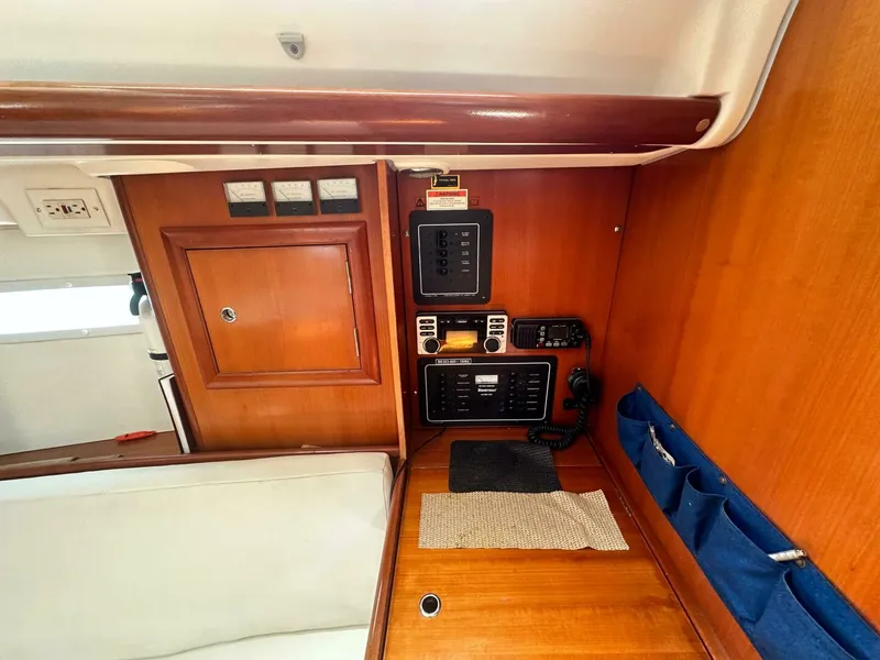 Slide: The Image of Beneteau Oceanis Clipper 323 2007 - 13