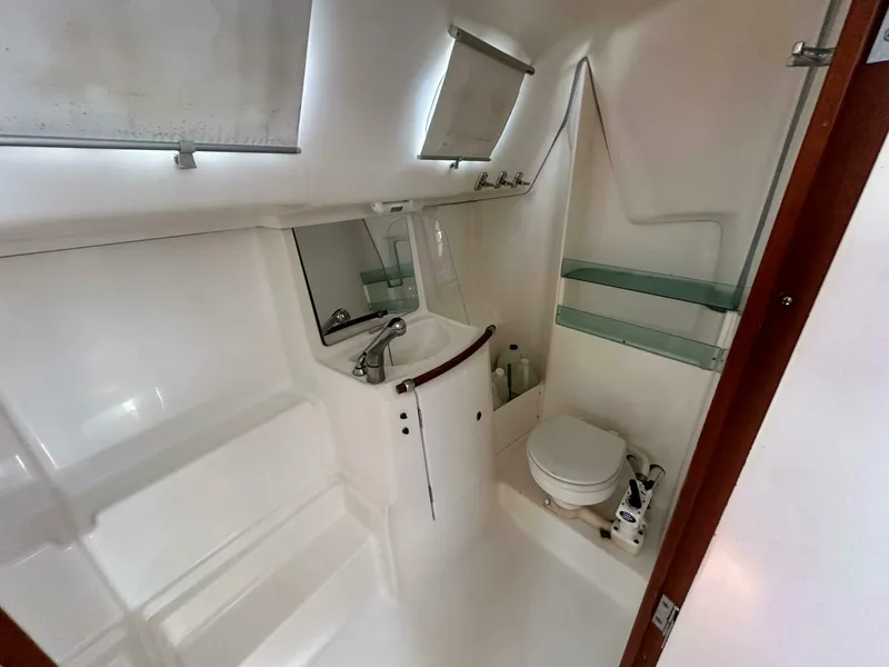 Slide: The Image of Beneteau Oceanis Clipper 323 2007 - 16