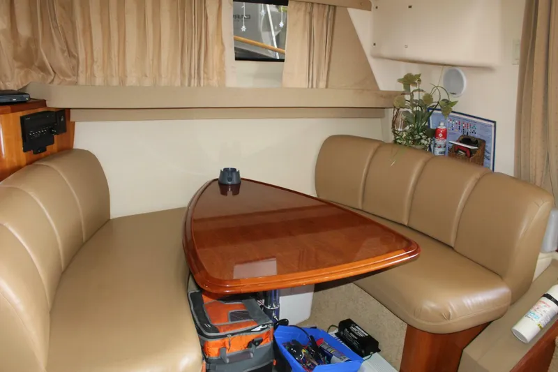Slide: The Image of Carver Yachts 360 Mariner 2004 - 10