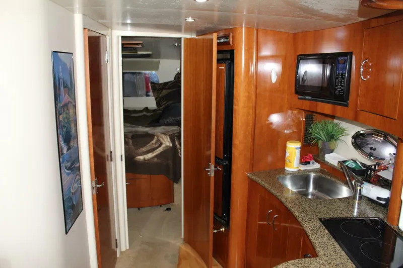 Slide: The Image of Carver Yachts 360 Mariner 2004 - 11