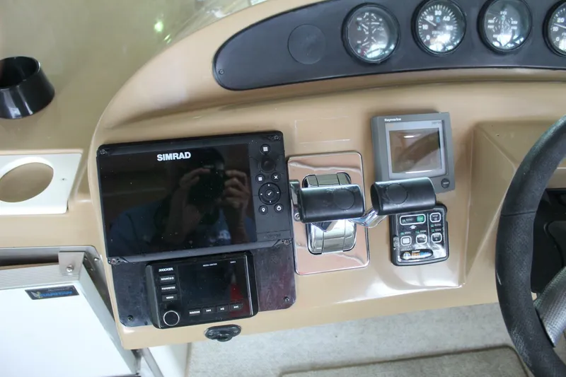 Slide: The Image of Carver Yachts 360 Mariner 2004 - 5