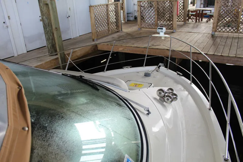 Slide: The Image of Carver Yachts 360 Mariner 2004 - 6