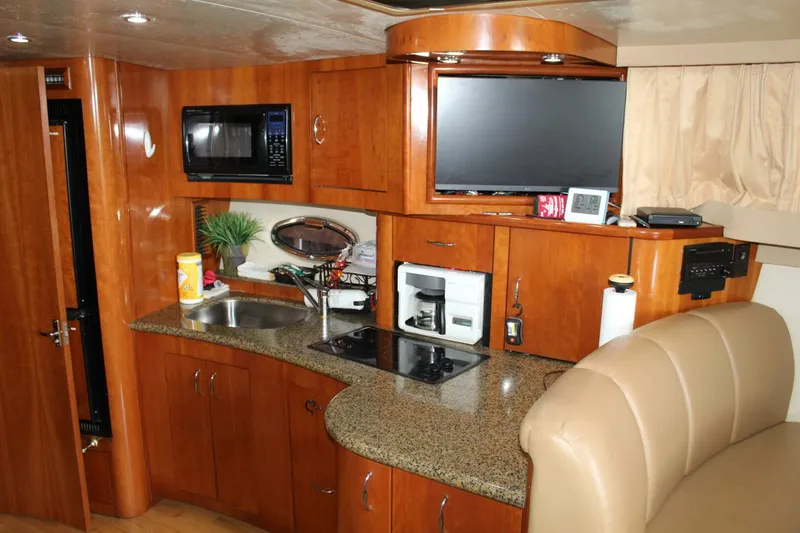 Slide: The Image of Carver Yachts 360 Mariner 2004 - 8