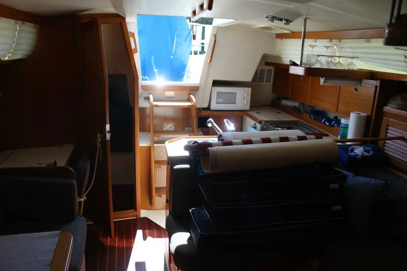Slide: The Image of Catalina 36 MkII 2000 - 26
