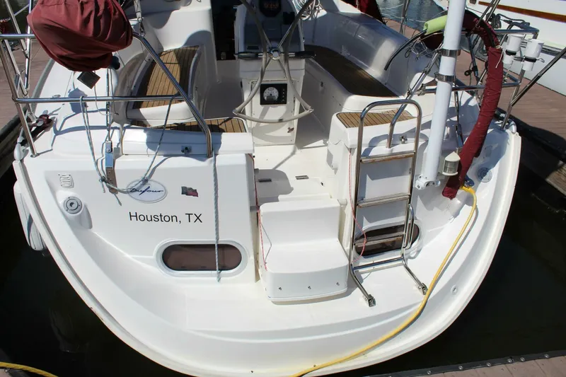 Slide: The Image of Dufour Gib'Sea 37 2003 - 12