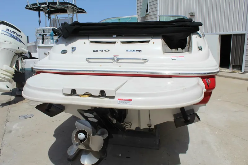 Slide: The Image of Sea Ray 240 Sundeck 2008 - 10