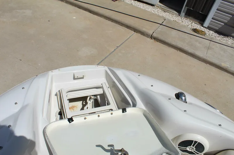 Slide: The Image of Sea Ray 240 Sundeck 2008 - 17