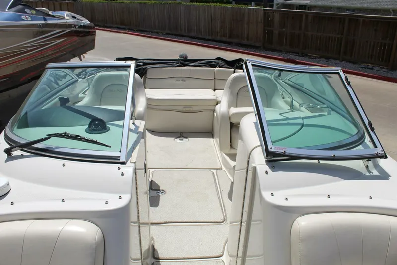 Slide: The Image of Sea Ray 240 Sundeck 2008 - 6