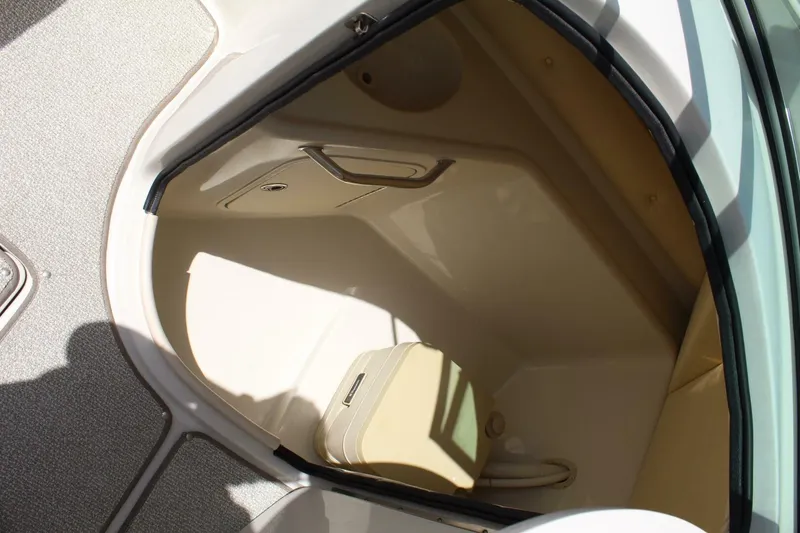 Slide: The Image of Sea Ray 240 Sundeck 2008 - 9