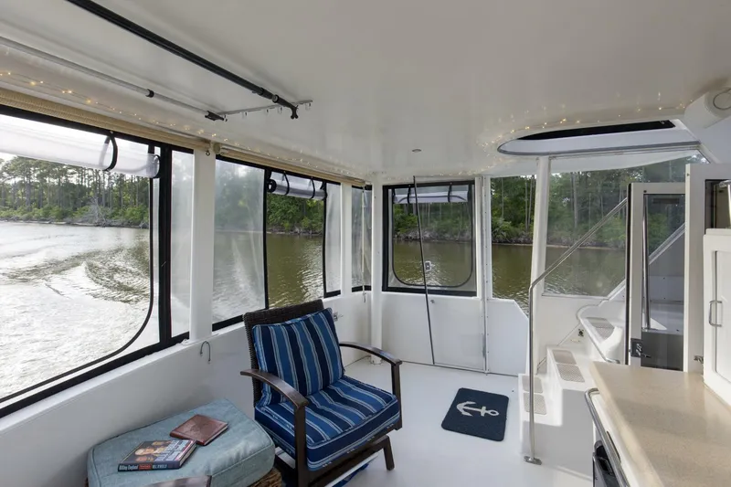 Slide: The Image of Carver Yachts 445 Aft Cabin 1997 - 16