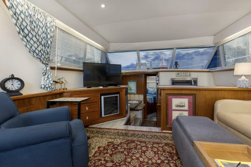 Slide: The Image of Carver Yachts 445 Aft Cabin 1997 - 4