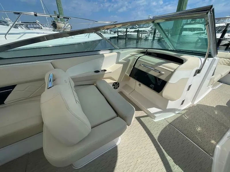 Slide: The Image of Regal 33 OBX 2018 - 19