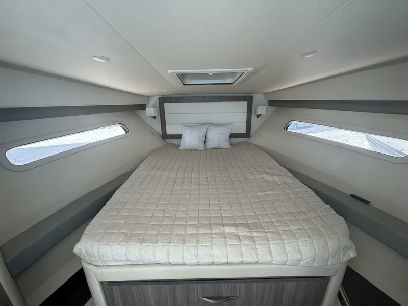 Slide: The Image of Regal 38 XO 2021 - 11