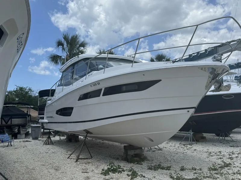 Slide: The Image of Regal 38 XO 2021 - 2