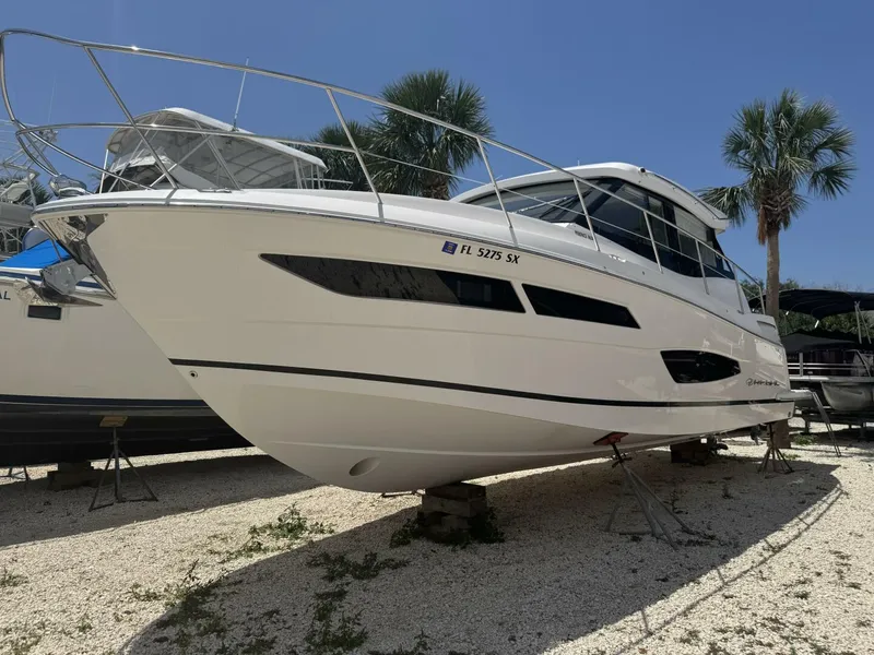 Slide: The Image of Regal 38 XO 2021 - 3